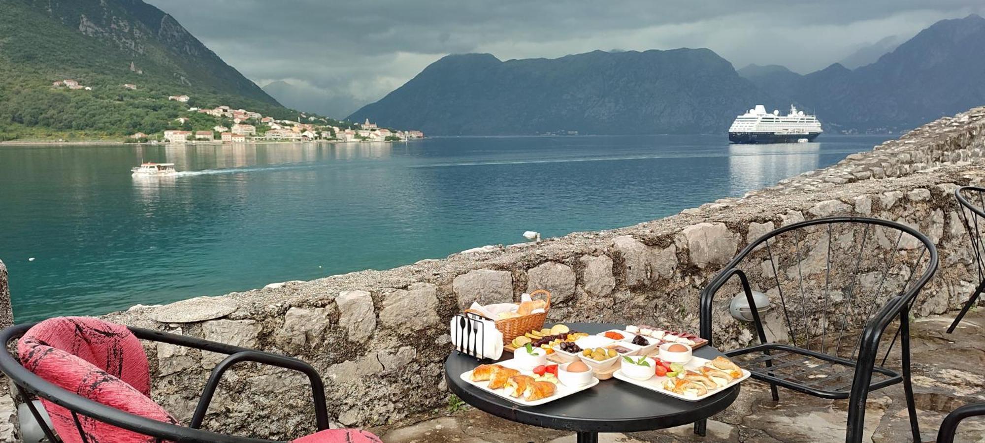 Villa Kamena Kotor Eksteriør billede